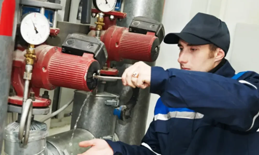 Tecnico de Bomba de Agua